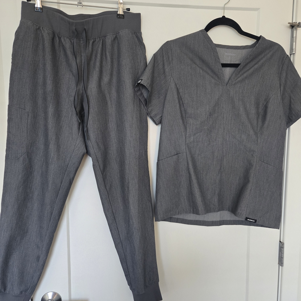 Jaanuu Womens Gray Scrub Set